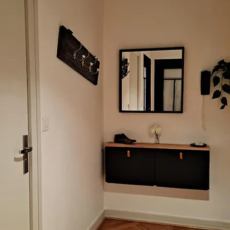 Apartment Le Blr *